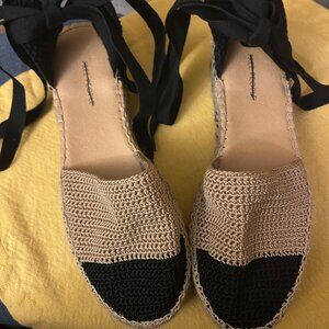 Free People  Island Time Wrap Espadrilles  black / tan  sz 39 (8.5)  never worn